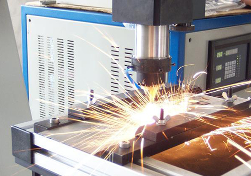 ���弤���и�