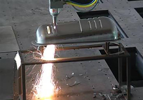 �����и�ӹ�